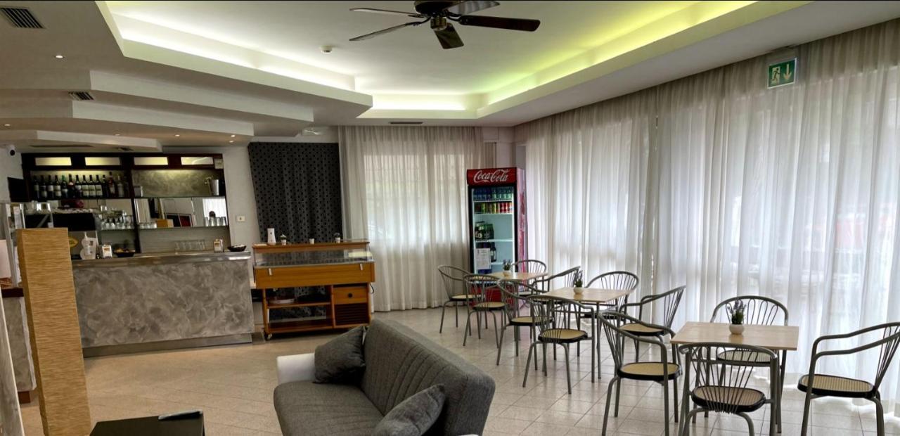 Hotel Franca Misano Adriatico Luaran gambar